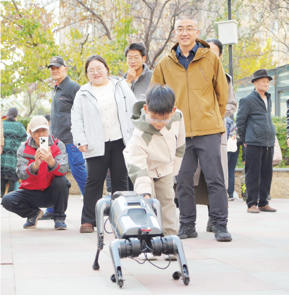 《天津教育报》报道taptap官网“科普+文化”科技嘉年华创意市集活动